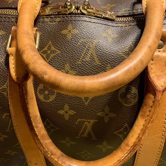 Authentic LV Keepall 55 bando w/o strap - Picture 5 of 15
